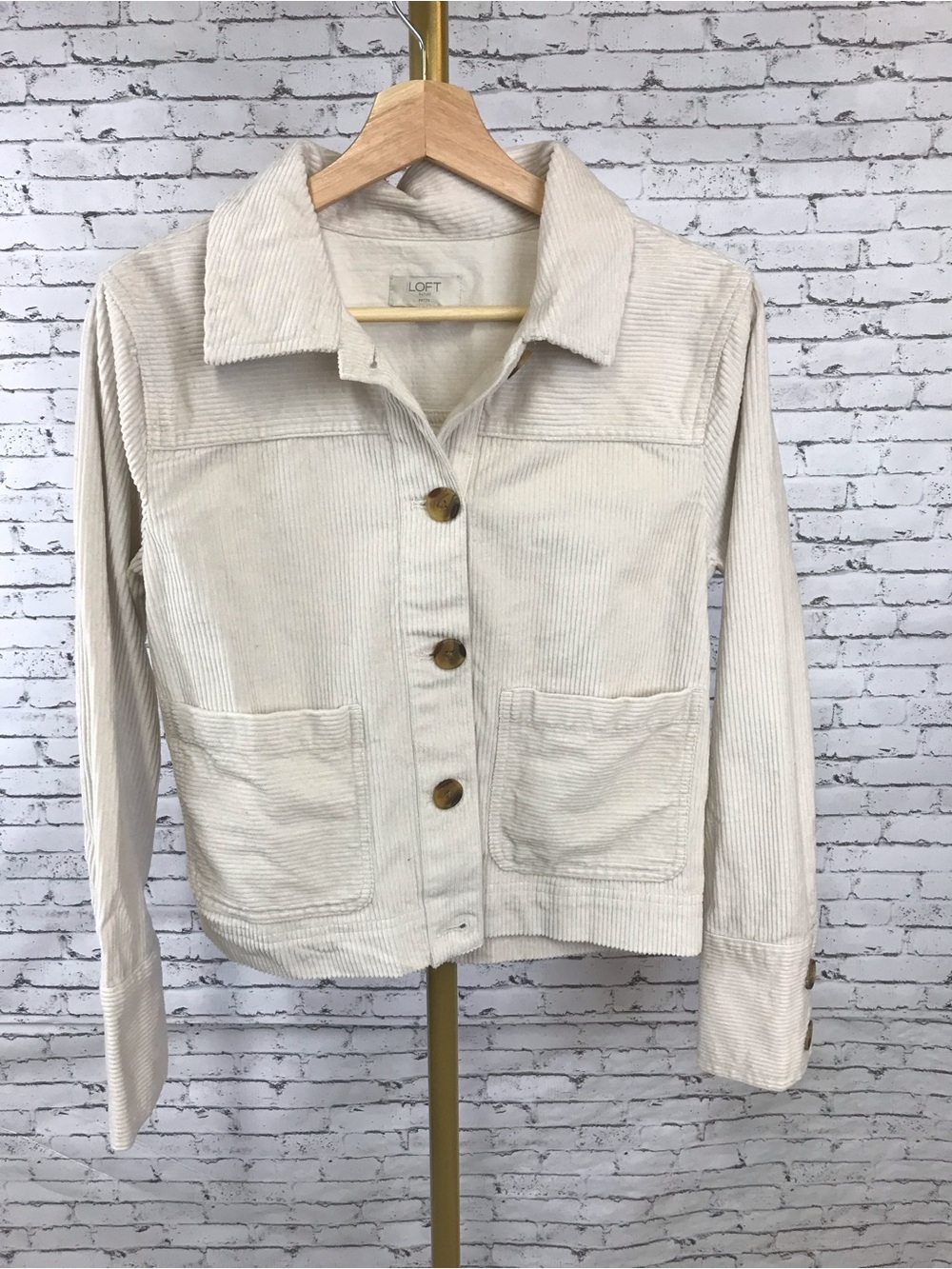 LOFT | Cream Corduroy Button-Front Jacket size MP runs S